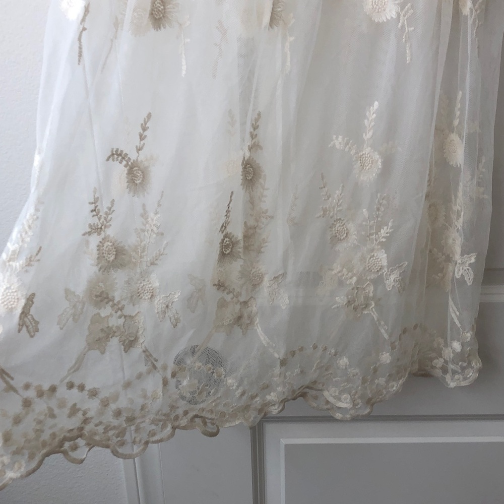 Charlotte Russe Cream Lace Maxi Skirt with Crochet Waistband - Picture 8 of 10